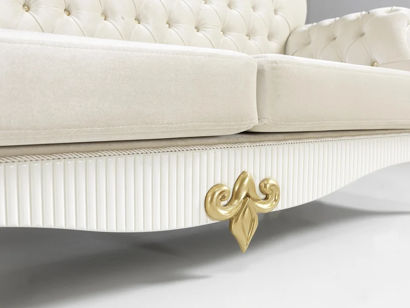 Casa Padrino Barock Wohnzimmer Set Creme / Weiß / Gold - 2 Sofas & 2 Sessel & 1 Couchtisch - Edle Wohnzimmer Möbel im Barockstil
