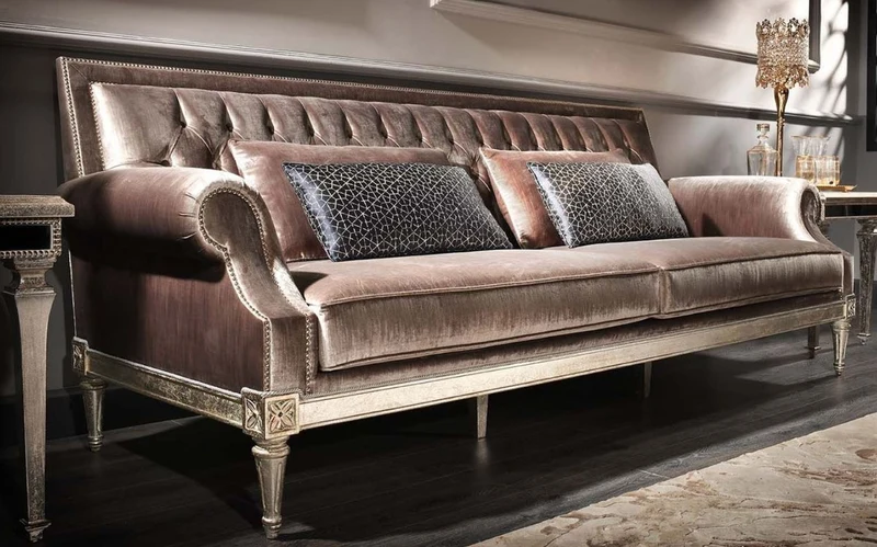 Casa Padrino Luxus Barock Wohnzimmer Samt Sofa Rosa / Antik Silber 250 x 88 x H. 100 cm - Edel & Prunkvoll