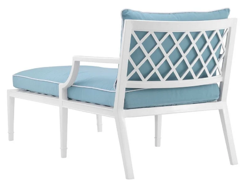 Casa Padrino Luxus Chaiselongue Weiß / Hellblau 68,5 x 157 x H. 79 cm - Liegesessel aus hochwertigen strapazierbarem Aluminium - Wohnzimmermöbel - Gartenmöbel - Gastronomie Möbel