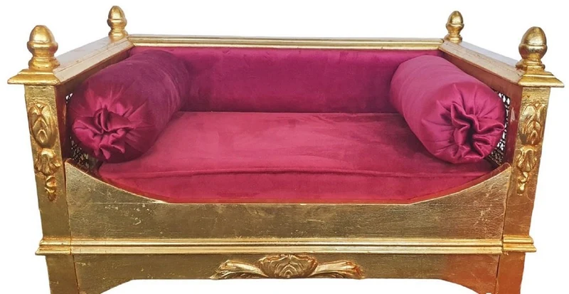 Casa Padrino Barock Hundebett Bordeauxrot / Gold - Prunkvolles Antik Stil Hundebett - Handgefertigte Hunde Möbel im Barockstil - Antik Stil Tiermöbel - Barock Tiermöbel
