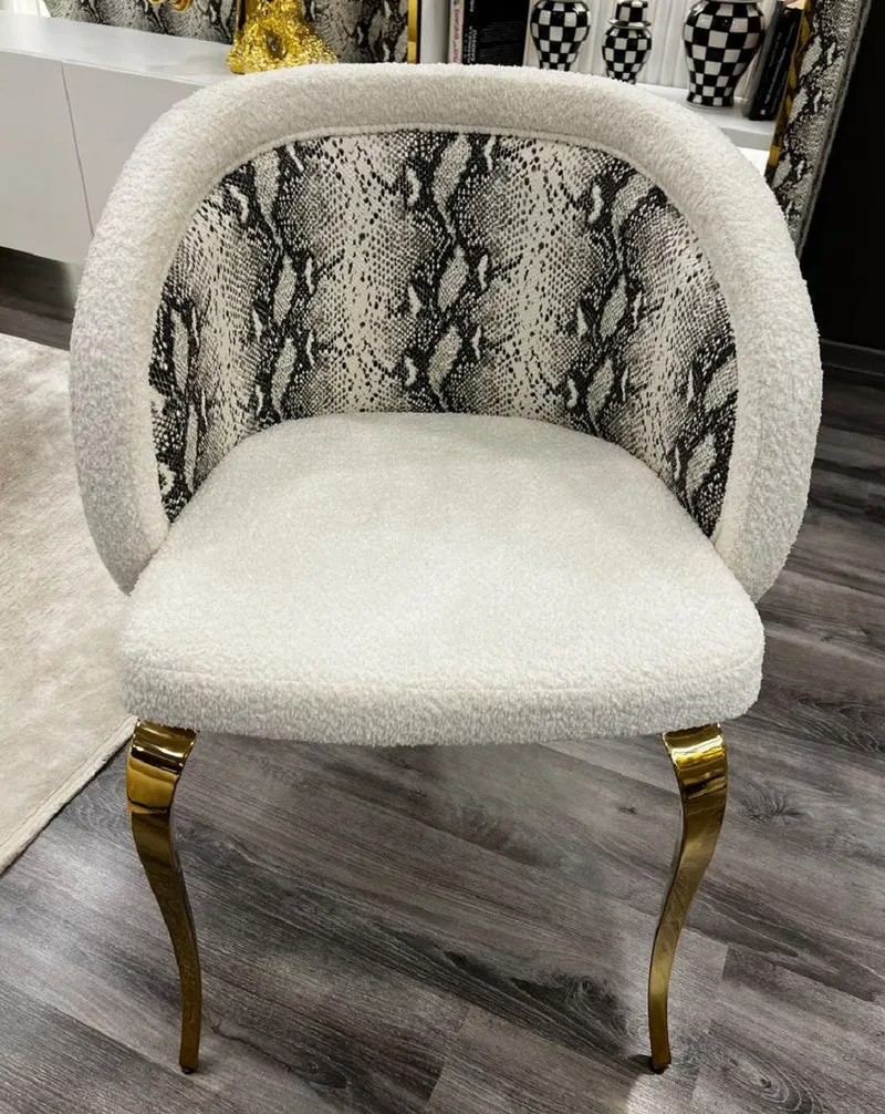 Casa Padrino Luxus Designer Esszimmer Stuhl mit Armlehnen Weiß / Schwarz / Gold 57 x 57 x H. 82 cm - Esszimmer Möbel - Luxus Möbel - Hotel & Restaurant Möbel - Designer Möbel