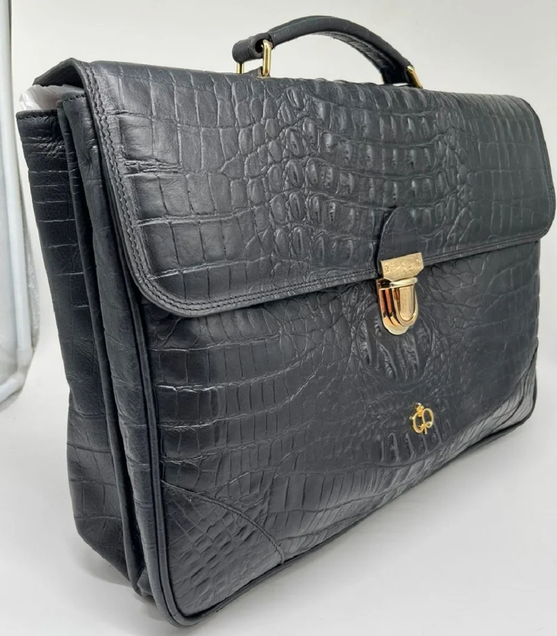 Casa Padrino Luxus Echtleder Herren Aktentasche in Kroko Optik Schwarz / Gold 42 cm - Made in Italy