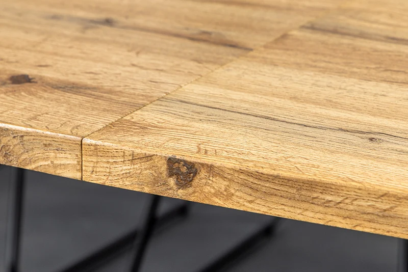 Ausziehbarer Esstisch OAKLAND 180-220cm Wildeiche-Design Baumkante