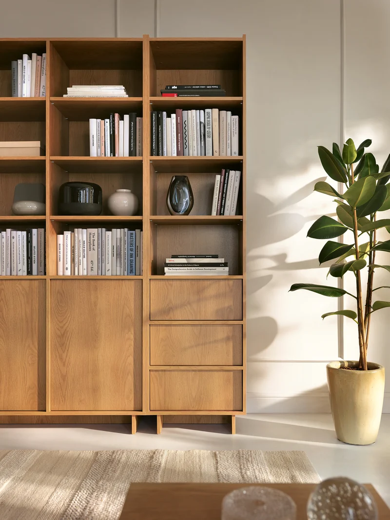 Yasumi Regal mit drei Schubladen und Regalen, 50 cm, Karamelleiche