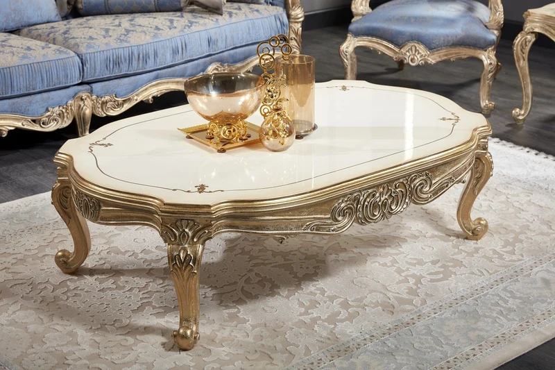 Casa Padrino Luxus Barock Wohnzimmer Set Hellblau / Weiß / Antik Gold - 2 Sofas & 2 Sessel & 1 Couchtisch & 2 Beistelltische - Barock Wohnzimmer Möbel - Edel & Prunkvoll
