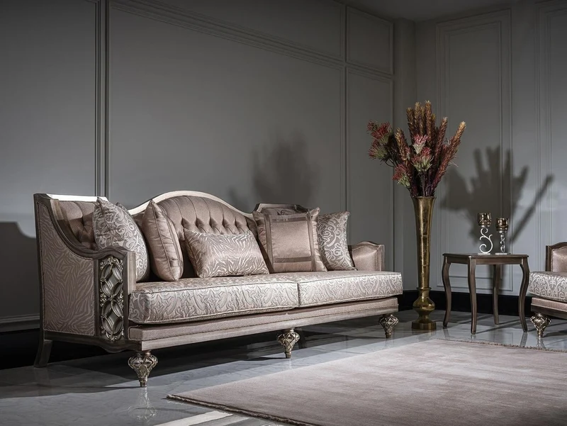 Casa Padrino Luxus Barock Wohnzimmer Sofa Rosa / Silber - Handgefertigtes Massivholz Sofa mit elegantem Muster und dekorativen Kissen - Wohnzimmer Möbel im Barockstil