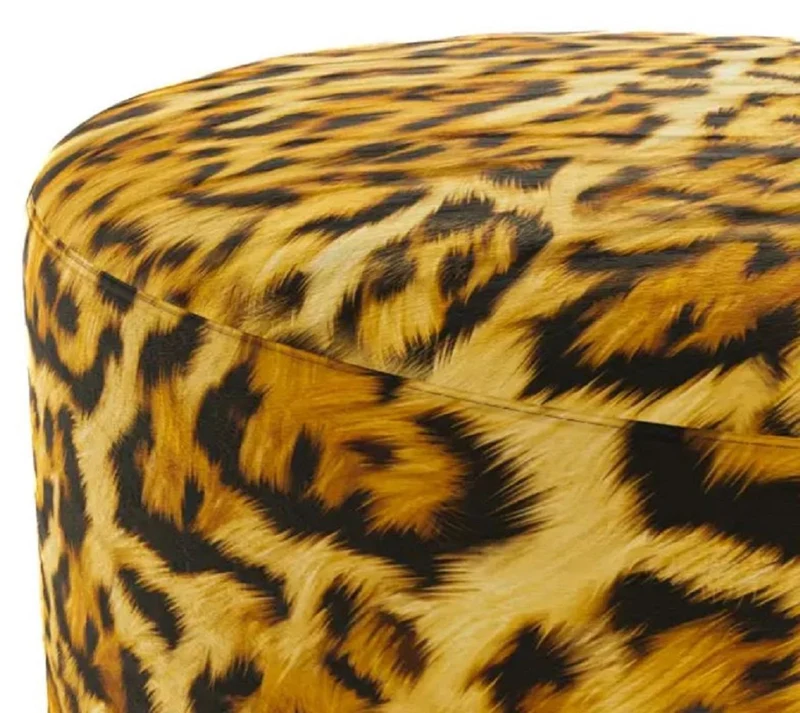 Casa Padrino Luxus Fußhocker mit Leopard Muster Ø 75 x H. 30 cm - Runder Samt Hocker - Wohnzimmer Möbel - Hotel Möbel - Luxus Möbel - Luxus Einrichtung