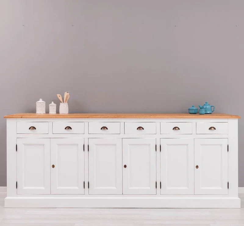 Großes Sideboard aus Massivholz mit sechs Schubladen und Türen