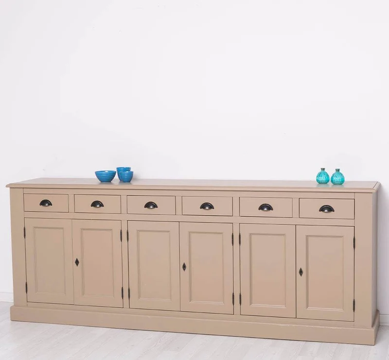 Großes Sideboard aus Massivholz mit sechs Schubladen und Türen