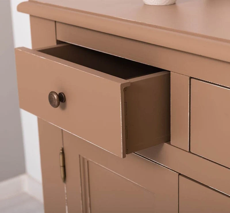 Großes Sideboard aus Massivholz mit sechs Schubladen und Türen