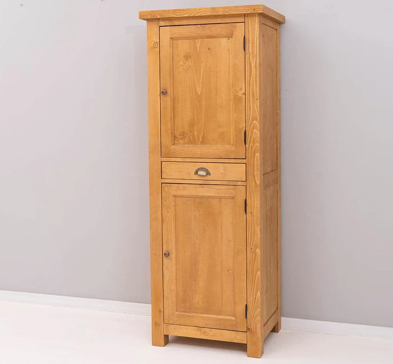 Zweitüriger Hochschrank aus Massivholz mit Schublade - Geschirrschrank