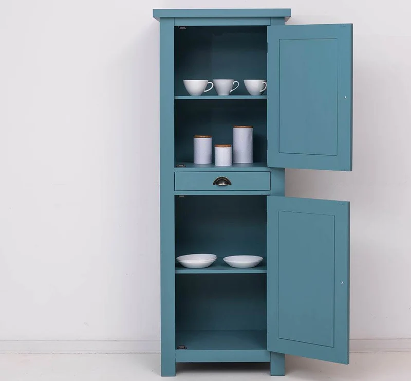 Zweitüriger Hochschrank aus Massivholz mit Schublade - Geschirrschrank