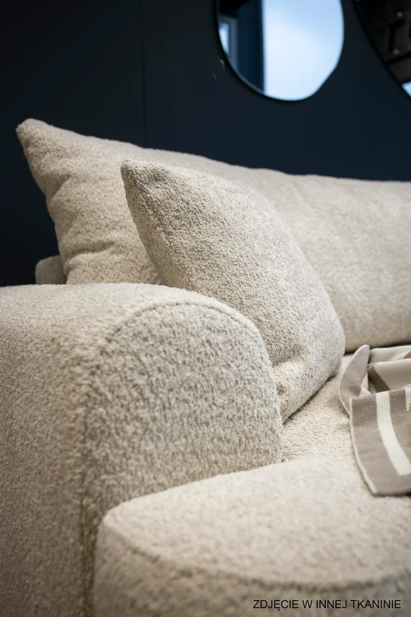 Ecksofa mit Schlaffunktion Ovo, L-förmig, cremefarben, mit Stauraum, Bouclé, rechtsseitig