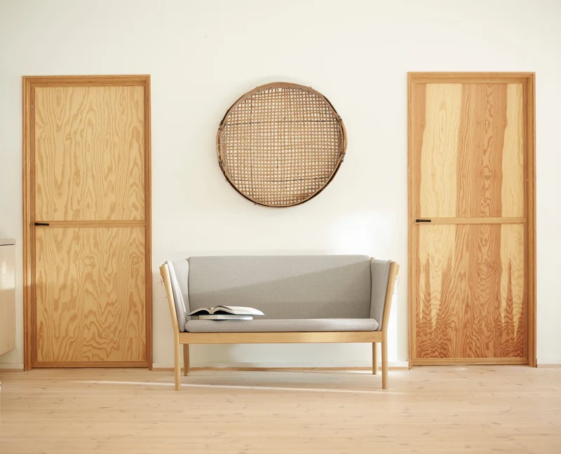 J148 Sofa