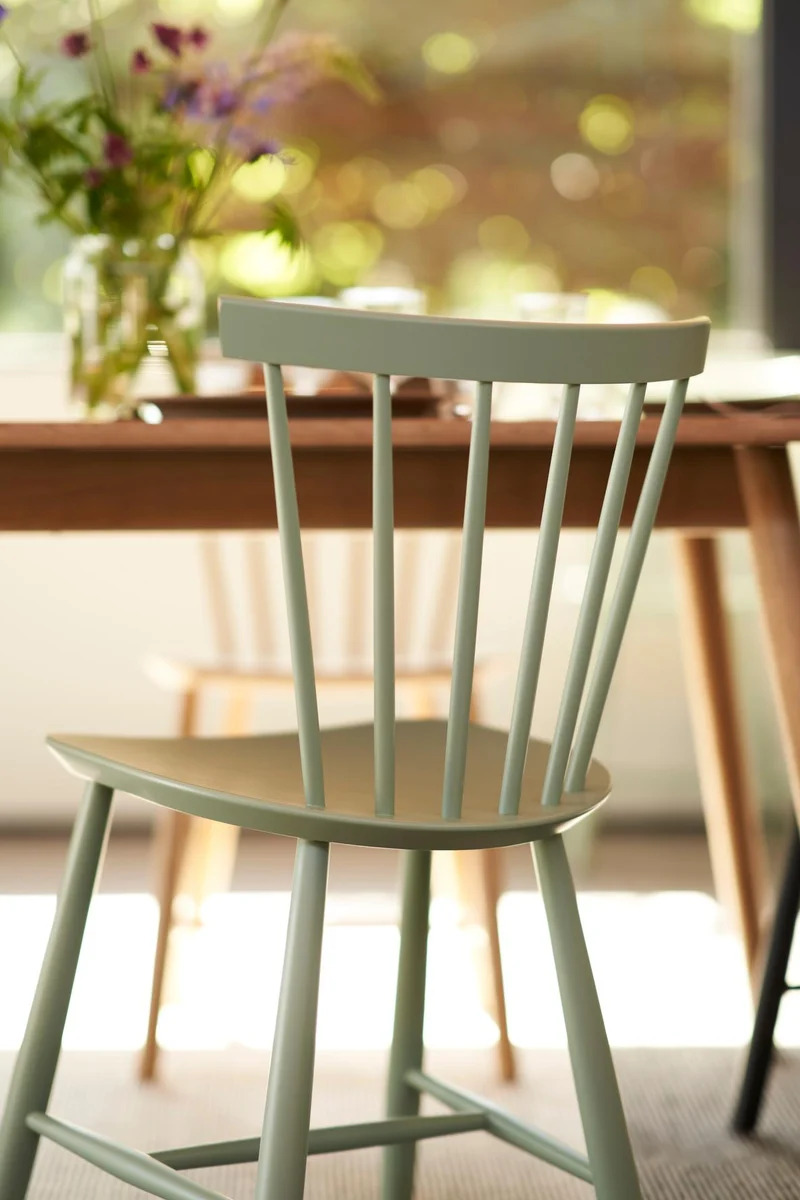 Stuhl J46 – Klassiker von Poul M. Volther