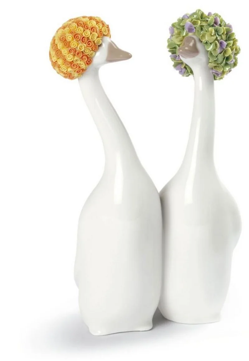 Casa Padrino Porzellan Gänse Skulptur Orange / Grün - Luxus Deko - 11 x H. 21 cm