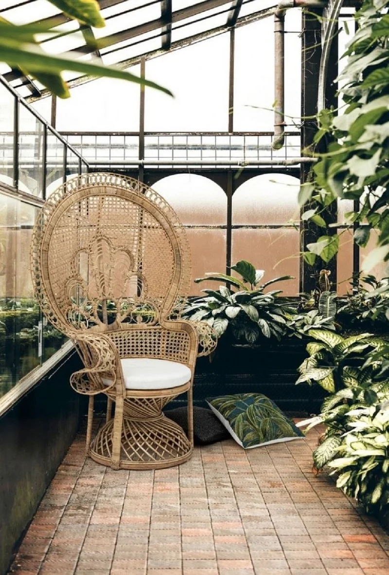 Casa Padrino Luxus Garten Sessel Naturfarben / Weiß 106 x 71 x H. 148 cm - Vintage Stil Rattan Sessel mit Sitzkissen - Vintage Stil Rattan Möbel - Garten & Terrassen Möbel