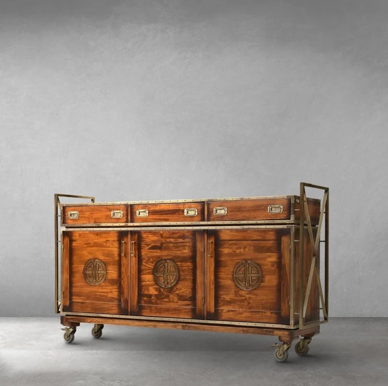 Casa Padrino Luxus Vintage Stil Sideboard mit 3 Schubladen und 3 Türen Braun / Messing 200 x 45 x H. 112,5 cm - Vintage Stil Schrank - Massivholz Möbel - Vintage Stil Möbel - Luxus Möbel