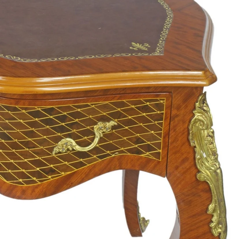 Casa Padrino Barock Schreibtisch Braun / Messingfarben 160 x 70 x H. 80 cm - Handgefertigter Massivholz Bürotisch mit 3 Schubladen und massiven Metallapplikationen - Barock Büro Möbel
