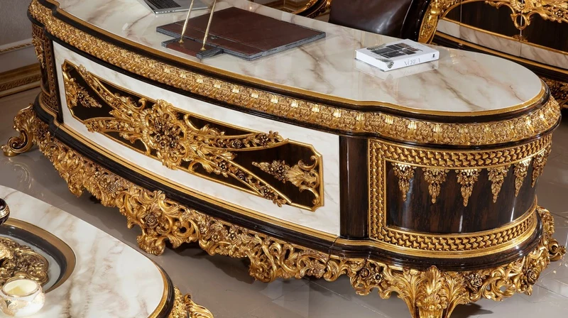 Casa Padrino Luxus Barock Büromöbel Set Weiß / Dunkelbraun / Gold - 1 Barock Schreibtisch mit Marmoroptik & 1 Barock Bürostuhl mit edlem Kunstleder - Prunkvolle Barock Büromöbel
