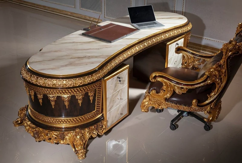 Casa Padrino Luxus Barock Büromöbel Set Weiß / Dunkelbraun / Gold - 1 Barock Schreibtisch mit Marmoroptik & 1 Barock Bürostuhl mit edlem Kunstleder - Prunkvolle Barock Büromöbel