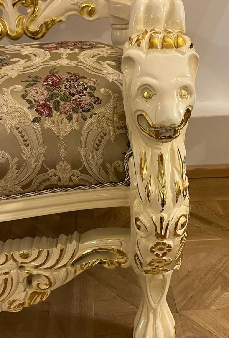 Pompöös by Casa Padrino Luxus Barock Thron Sessel Krone Creme / Gold - designed by Harald Glööckler