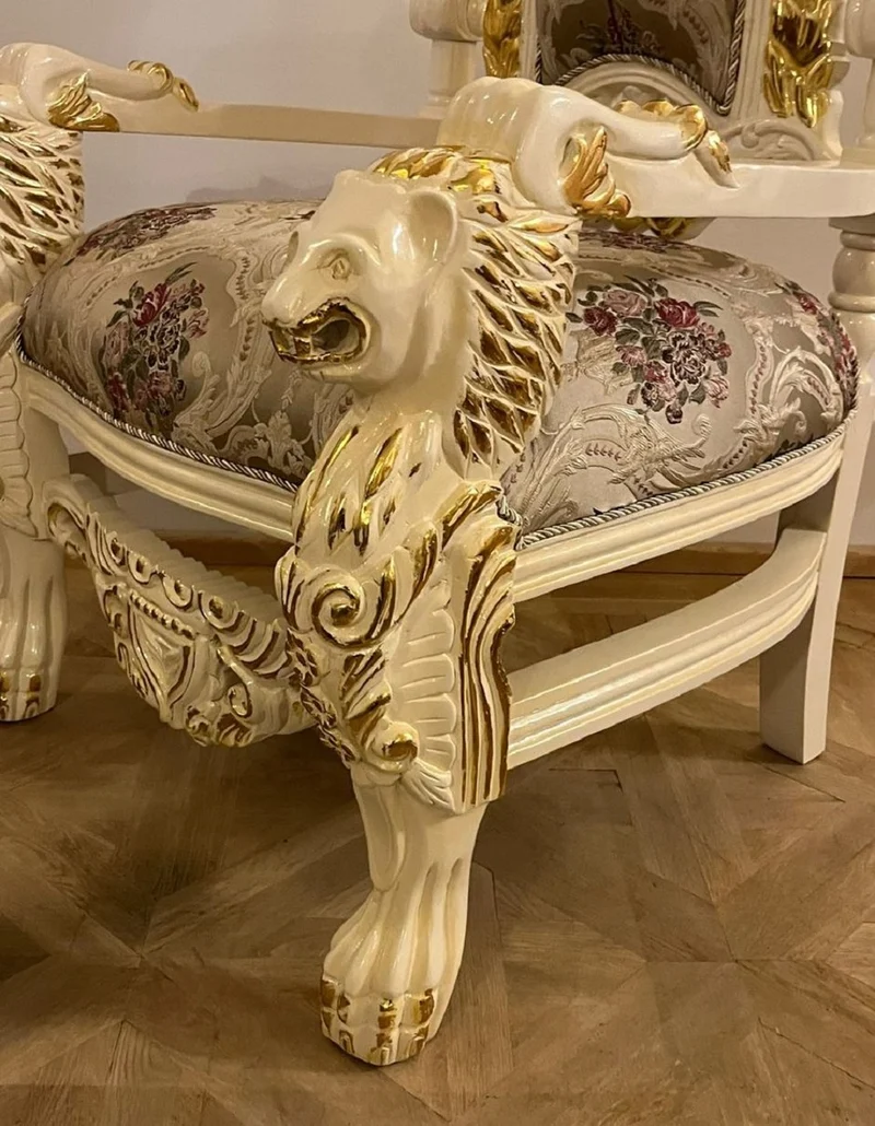 Pompöös by Casa Padrino Luxus Barock Thron Sessel Krone Creme / Gold - designed by Harald Glööckler