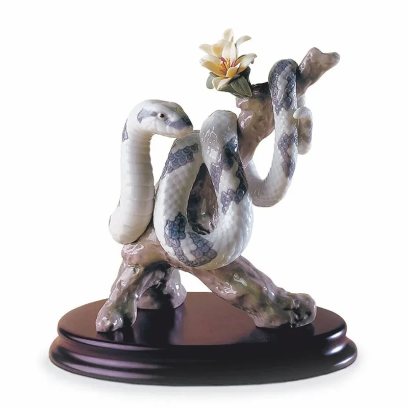 Casa Padrino Luxus Porzellan Deko Figur Schlange auf Ast Bunt / Braun 18 x 14 x H. 19 cm