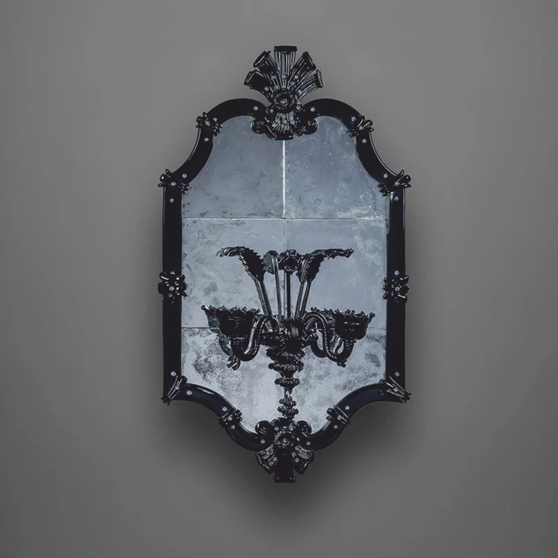 Casa Padrino Luxus Barock Spiegel mit Doppel Wandleuchte Schwarz H. 110 cm - Made in Italy