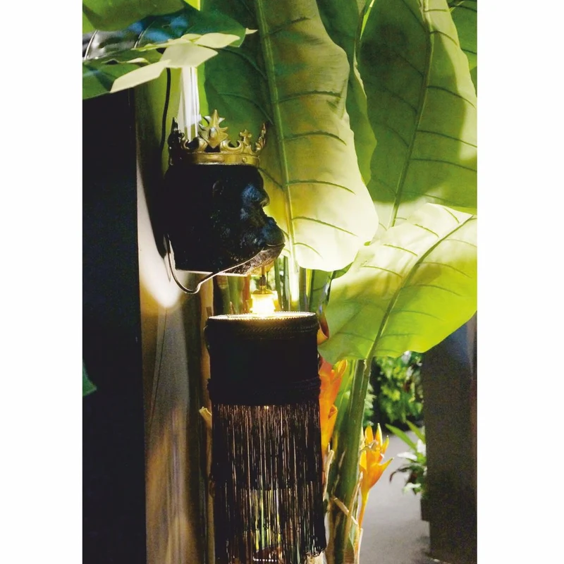 Casa Padrino Luxus Wandleuchte Affenkopf mit Krone Schwarz / Gold H. 72 cm