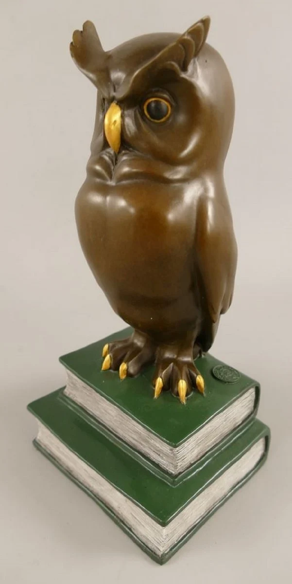 Casa Padrino Bronze Deko Figur Eule auf Büchern H. 22 cm - Schreibtisch Deko Skulptur