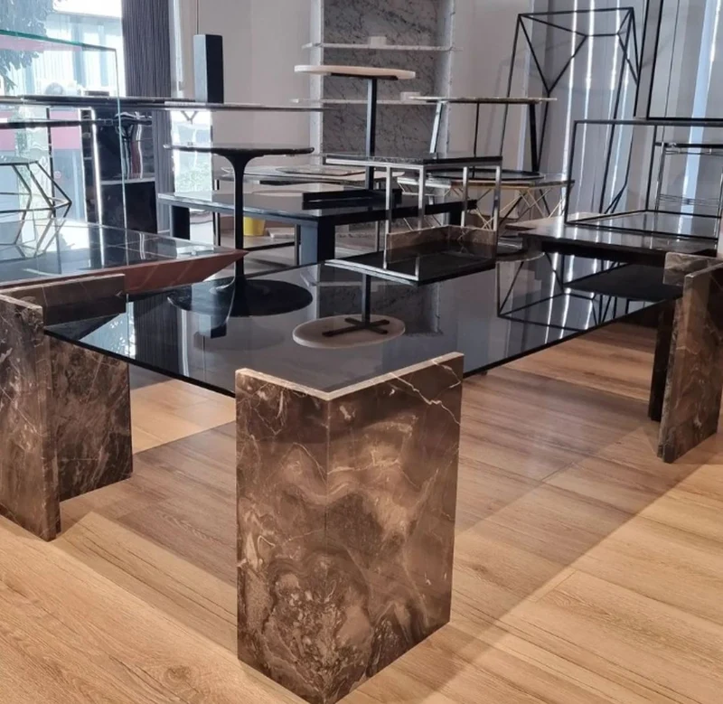 Casa Padrino Luxus Marmor Couchtisch mit Glasplatte Schwarz / Grau 140 cm
