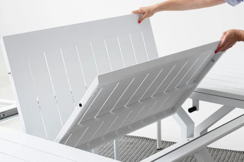 Casa Padrino Luxus Gartentisch Weiß 200-300 x 110 x H. 76 cm - Ausziehbarer Esstisch aus pulverbeschichtetem Aluminium - Luxus Garten & Terrassen Tisch - Luxus Garten & Terrassen Möbel