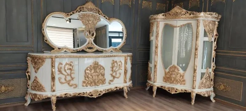Casa Padrino Luxus Barock Möbel Set Weiß / Gold - 1 Barock Sideboard & 1 Barock Wandspiegel - Barock Möbel - Edel & Prunkvoll