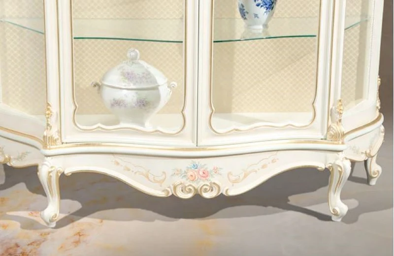 Casa Padrino Luxus Barock Vitrine Weiß / Cremefarben / Mehrfarbig / Gold - Handgefertigter Vitrinenschrank mit 2 Türen - Prunkvolle Barock Möbel - Luxus Qualität - Made in Italy