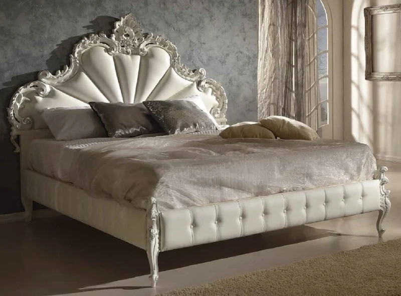 Casa Padrino Luxus Barock Doppelbett Weiß / Silber - Prunkvolles Massivholz Bett im Barockstil - Barock Schlafzimmer & Hotel Möbel - Luxus Qualität - Made in Italy