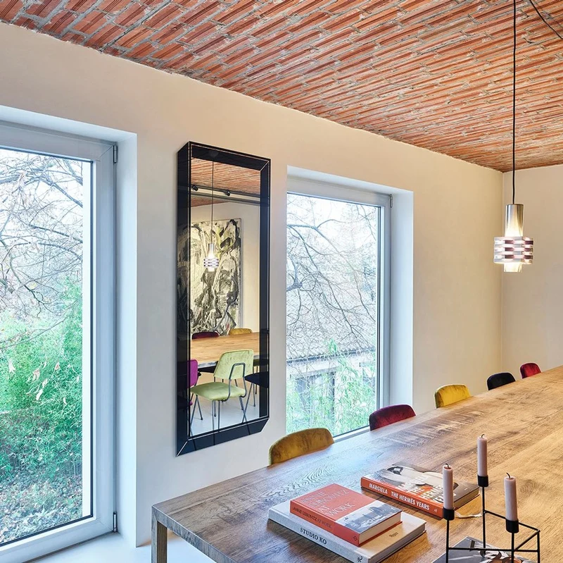 Casa Padrino Luxus Wandspiegel Schwarz 67 x 2,5 x H. 167 cm - Rechteckiger Spiegel mit 3D Optik Spiegelrahmen - Luxus Kollektion