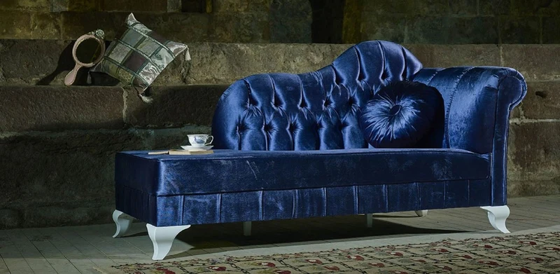 Casa Padrino Luxus Barock Chaiselongue Blau / Weiß - Handgefertigte Massivholz Recamiere mit edlem Samtstoff und dekorativem Kissen - Barock Möbel - Edel & Prunkvoll