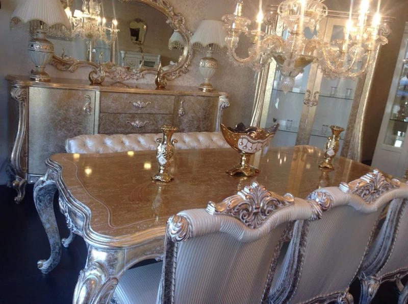 Casa Padrino Luxus Barock Sideboard Antik Gold 220 x 55 x H. 110 cm - Massivholz Schrank mit 2 Türen und 4 Schubladen - Edel & Prunkvoll