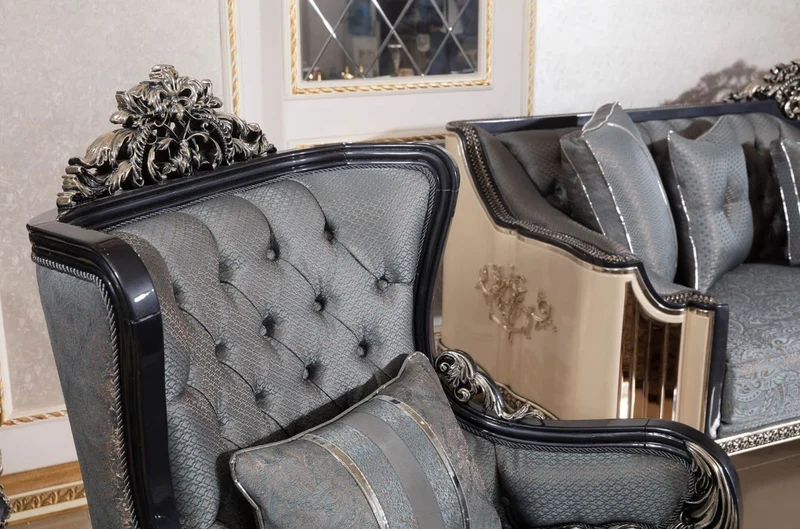 Casa Padrino Luxus Barock Sessel Hellblau / Schwarz / Gold - Handgefertigter Barockstil Wohnzimmer Sessel mit elegantem Muster - Barock Wohnzimmer Möbel - Edel & Prunkvoll