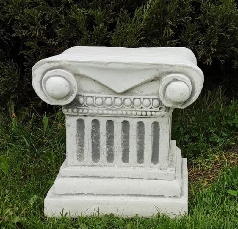 Casa Padrino Barock Sockel Grau 22 x 22 x H. 23 cm - Prunkvoller Gartensockel im Barockstil - Gartendeko Stein Sockel - Barock Garten Deko Accessoires - Barock Terrassen Deko Accessoires