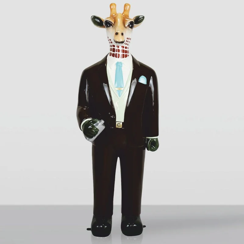 Casa Padrino XXL Deko Skulptur Giraffe mit Anzug H. 171 cm - Große Deko Figur