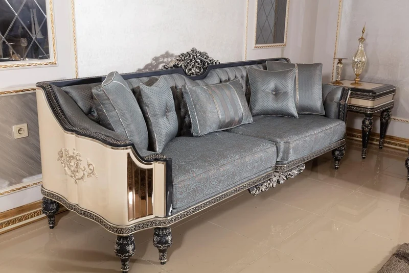 Casa Padrino Luxus Barock Sofa Hellblau / Beige / Schwarz / Gold - Prunkvolles Wohnzimmer Sofa mit elegantem Muster - Barock Wohnzimmer & Hotel Möbel - Edel & Prunkvoll