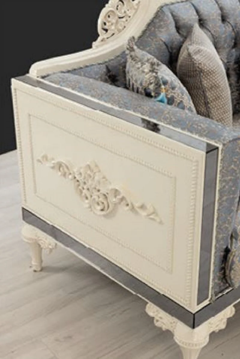 Casa Padrino Luxus Barock Sofa Grau / Beige / Weiß - Prunkvolles Wohnzimmer Sofa mit dekorativen Kissen - Barock Wohnzimmer Möbel