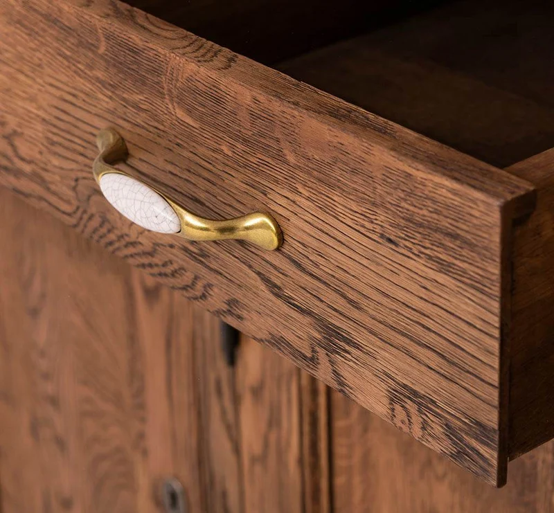 Küchen- und Buffetschrank aus massiver Eiche | Geschirrschrank mit 7 Schubladen und 5 Türen