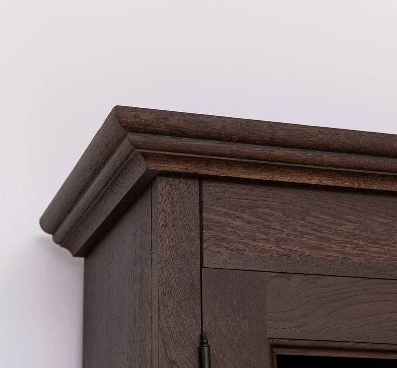 Küchen- und Buffetschrank aus massiver Eiche | Geschirrschrank mit 7 Schubladen und 5 Türen