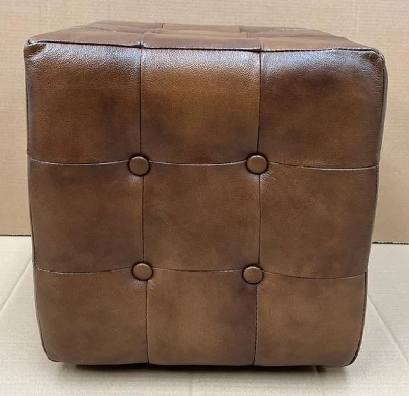 Casa Padrino Luxus Chesterfield Leder Hocker Braun 40 x 40 x H. 40 cm - Echtleder Fußhocker - Echtleder Würfelhocker - Chesterfield Wohnzimmer - Echtleder Möbel - Luxus Möbel