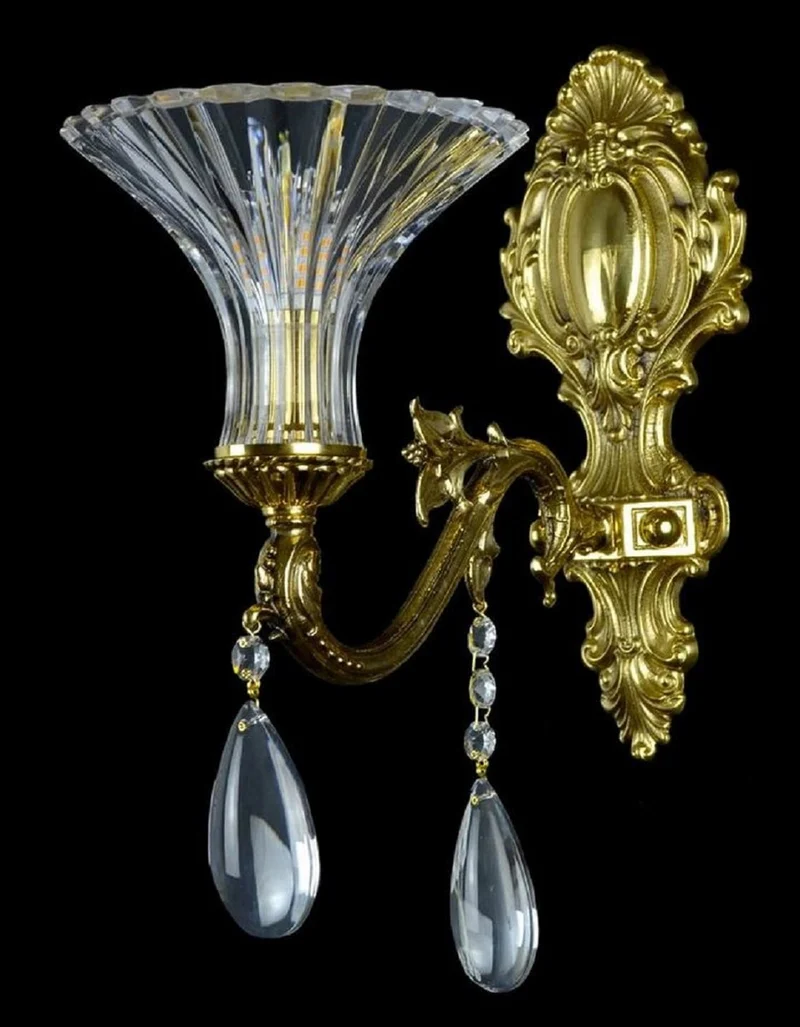 Casa Padrino Luxus Barock LED Kristall Wandleuchte Gold 15 x 37 x H. 37 cm - Barockstil Wandlampe mit Glas Lampenschirm und Kristall Behängen - Barock Leuchten - Edel & Prunkvoll