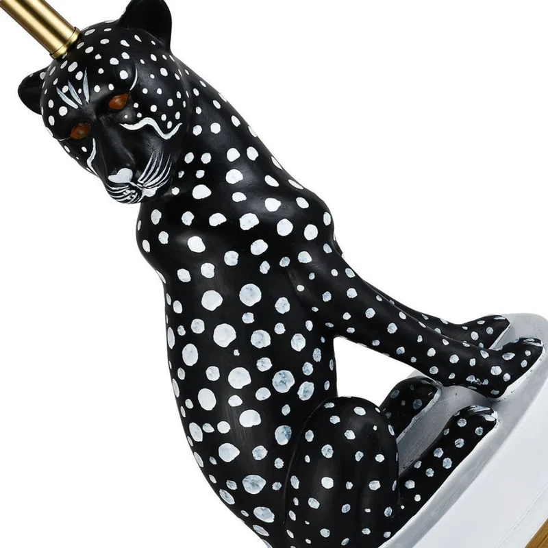 Casa Padrino Luxus Keramik Tischleuchte Puma Katze Schwarz / Weiß / Gold Ø 38 x H. 72 cm - Keramik Schreibtischleuchte mit rundem Lampenschirm - Luxus Keramik Leuchten