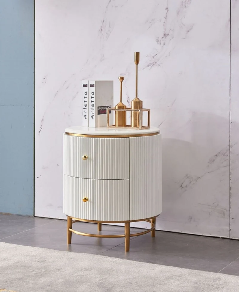 Casa Padrino Luxus Beistelltisch Weiß / Messingfarben / Gold Ø 50 x H. 58 cm - Runder Nachttisch mit 2 Schubladen - Moderne Möbel